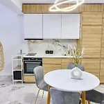 Elite Beachfront By Casa Del Mar Nord * מאמאיה